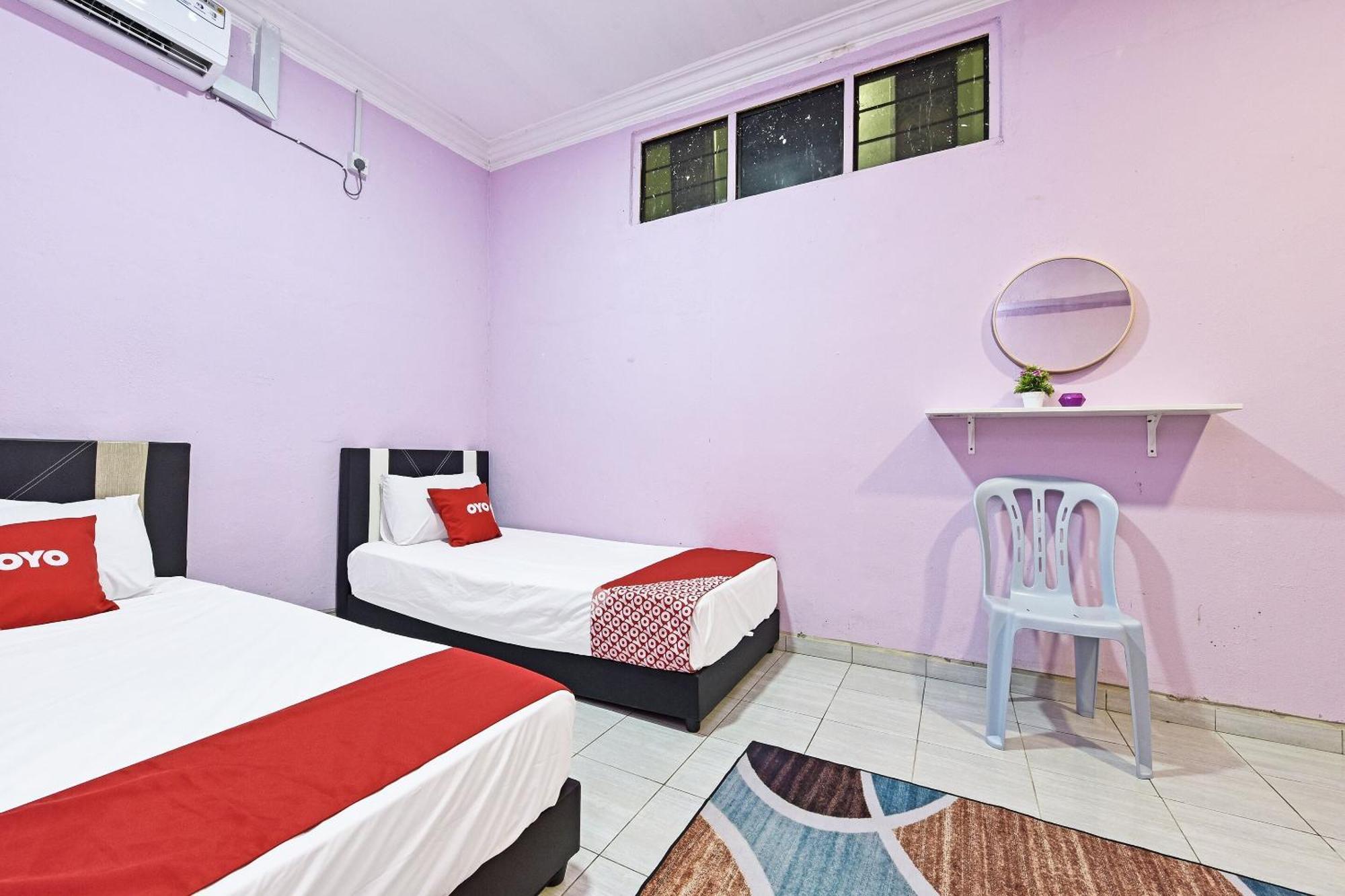 Oyo 90551 Zn Mix Homestay & Roomstay Kampung Raja Exterior foto
